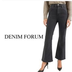 Denim Forum cropped “Twiggy High Rise Flare” size 25
